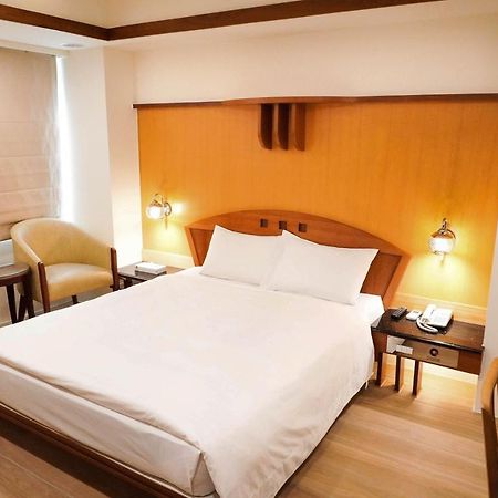 Kao Yuan Hotel - Zhong Zheng Taichung Exterior photo
