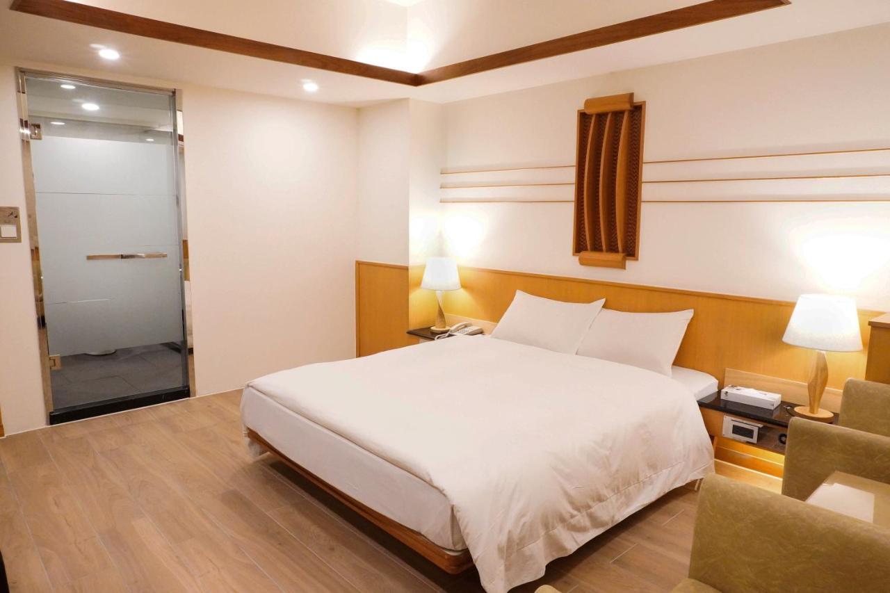 Kao Yuan Hotel - Zhong Zheng Taichung Exterior photo
