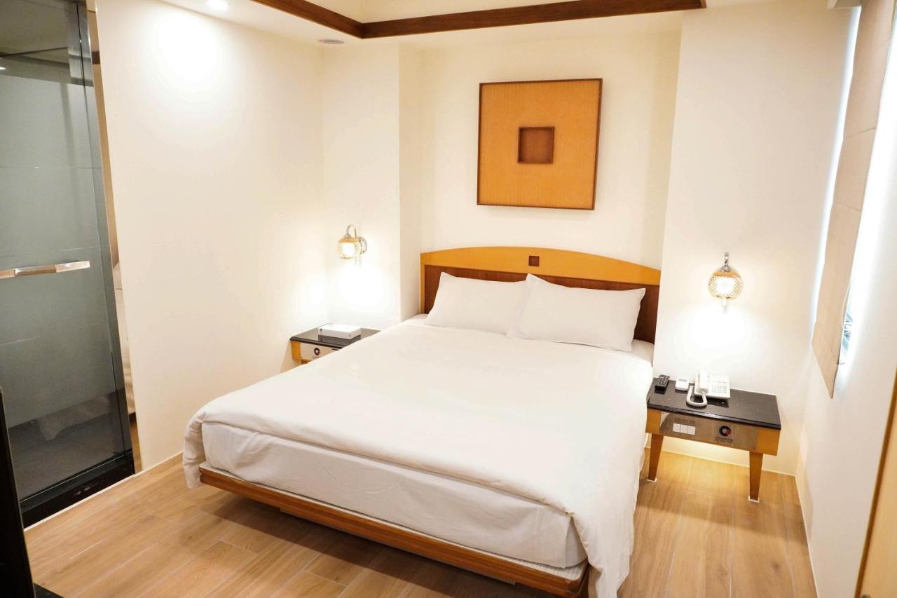 Kao Yuan Hotel - Zhong Zheng Taichung Exterior photo