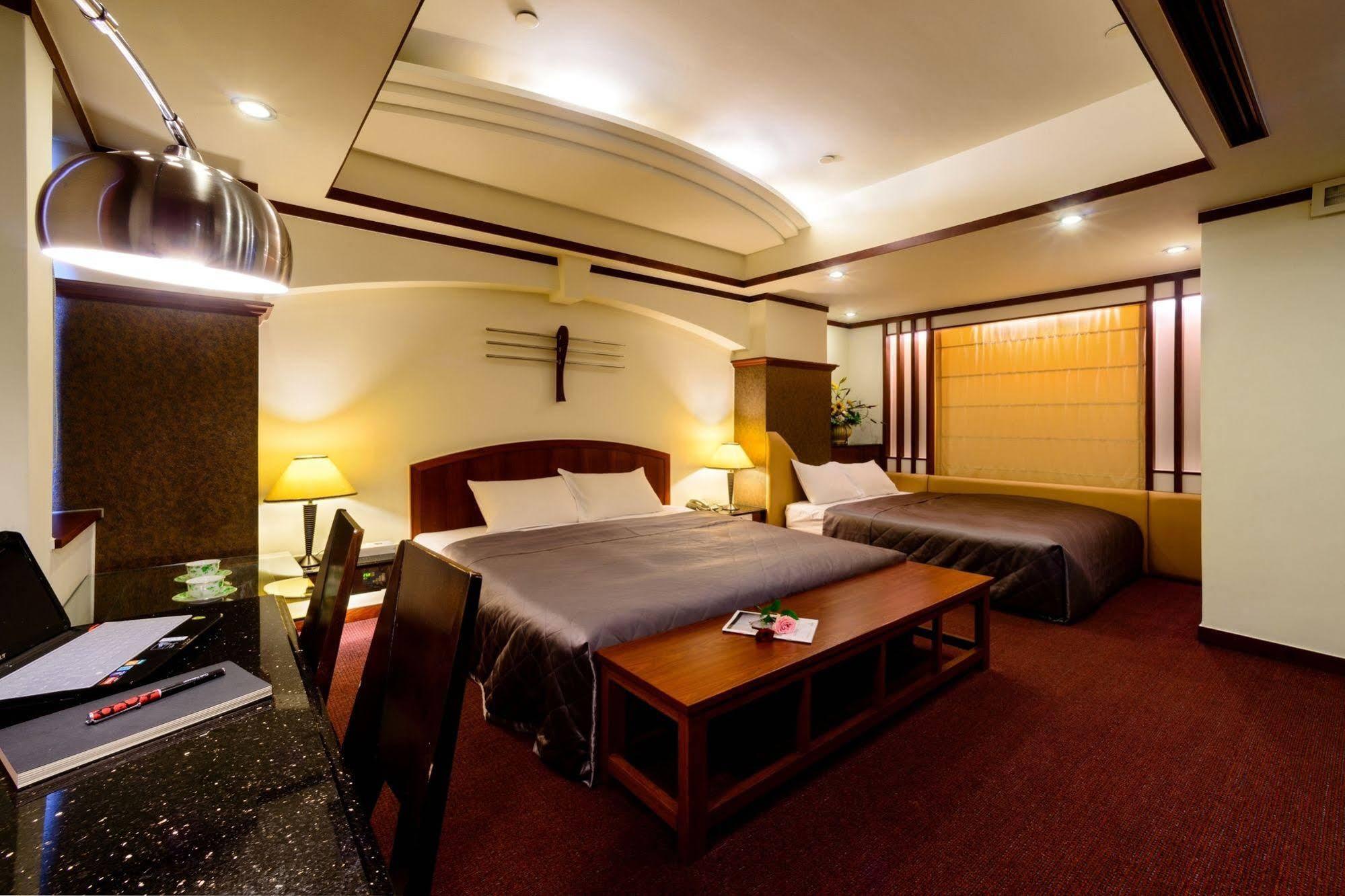 Kao Yuan Hotel - Zhong Zheng Taichung Exterior photo